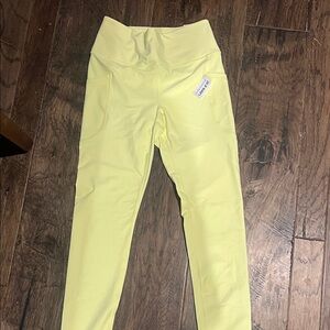 Old Navy Bright Yellow Women's Leggings Brand New
